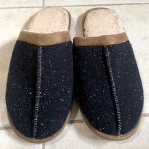 House slippers soft material